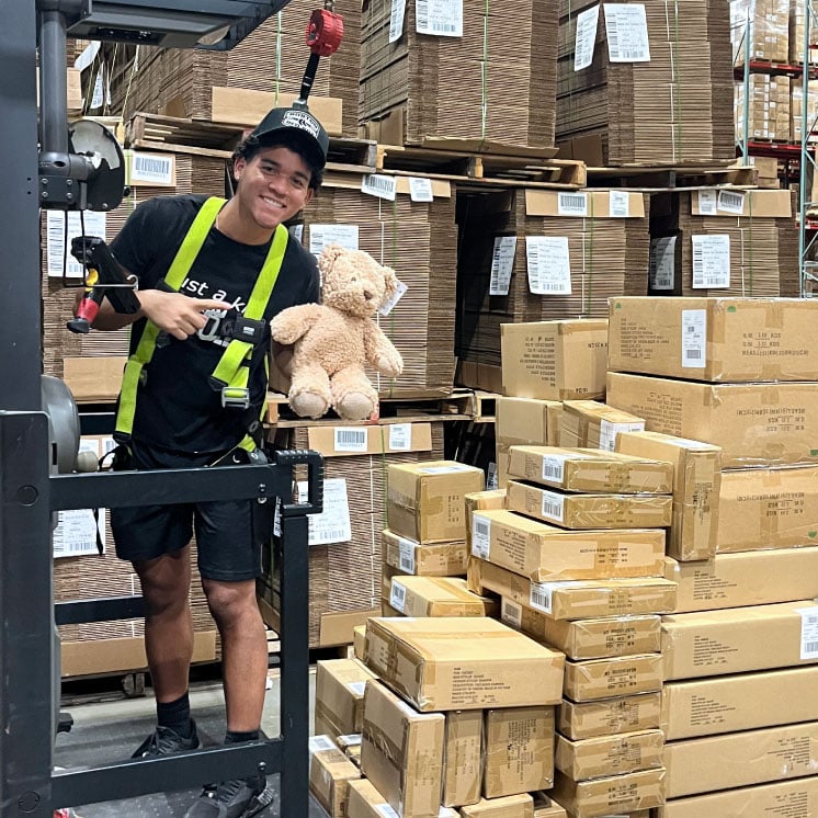 Join the Warehouse Team